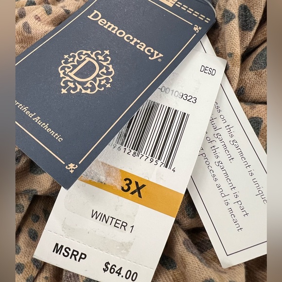 NWT $69 WHOOPS FILE Democracy Plus Size Knit Top - Picture 6 of 10